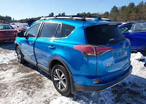 2017 Toyota Rav4 Xle из США, поврежденный, VIN JTMRFREV2HJ716161